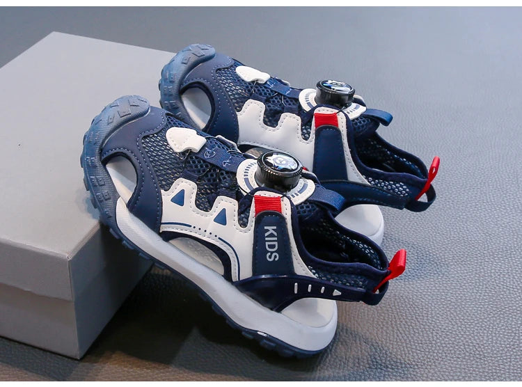 Boys' Sandals 2025 Summer New Children's Sports Beach Shoes Lightweight Anti slip Baotou Cool Dragging Girls' Sandals Trendy