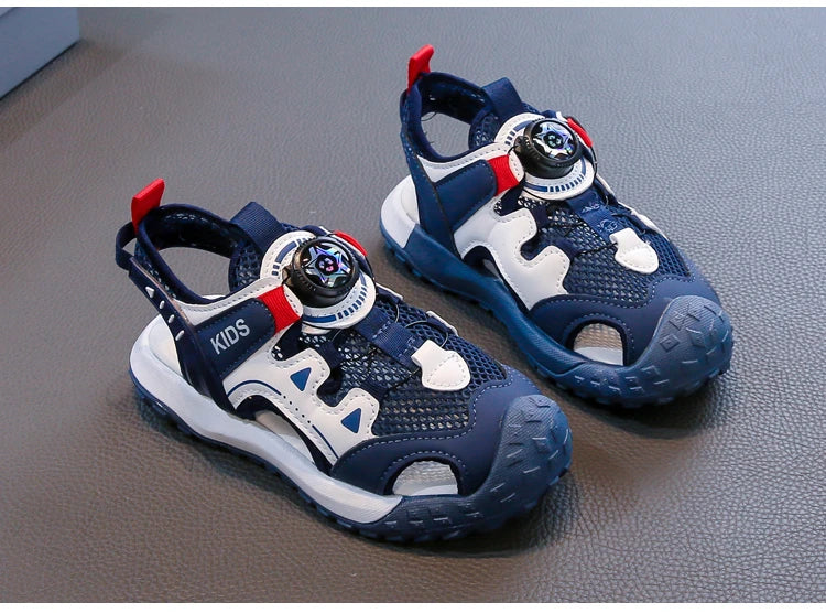 Boys' Sandals 2025 Summer New Children's Sports Beach Shoes Lightweight Anti slip Baotou Cool Dragging Girls' Sandals Trendy