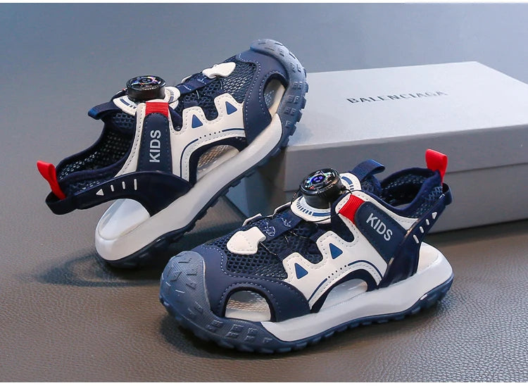 Boys' Sandals 2025 Summer New Children's Sports Beach Shoes Lightweight Anti slip Baotou Cool Dragging Girls' Sandals Trendy